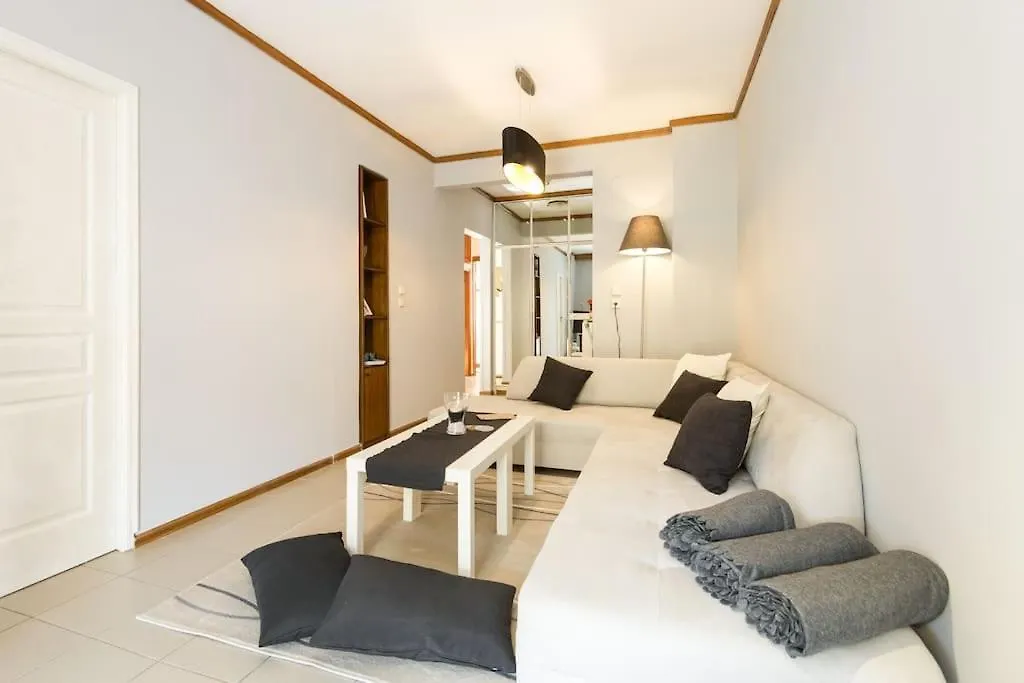 Daire 95Sqm 7Min Center 2Bedroom Gas Heating Marble Wc 2 Smarttv Selanik